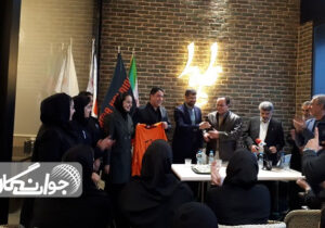 لباس تیم فوتسال بانوان باما رونمایی شد