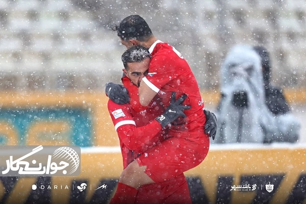 پرسپولیس در برف سپاهان را به آتش کشید