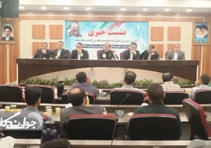 آموزش حضوری به شیوههای مختلف برقرار است