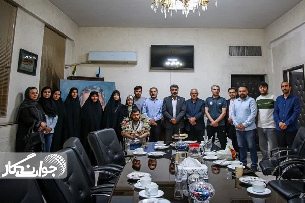 مدالی که رنگ ایثار گرفت