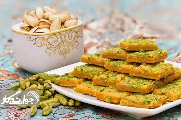 سوهان قم سوغاتی شیرین