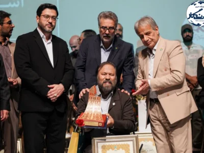اولین نشان برتر هنر شهروندی قم بر سینه زارعی