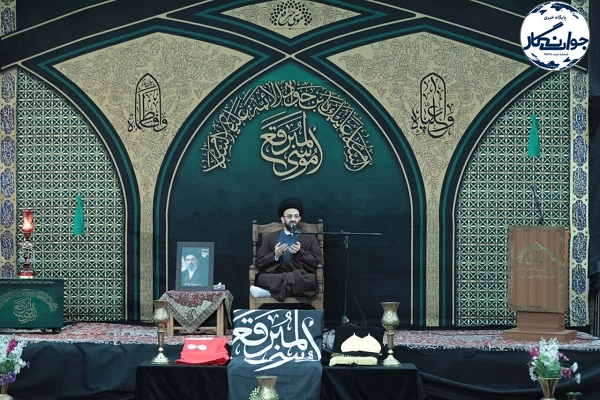 پرچم بقاع متبرکه نماد هویت و تقواست پرچم بقاع متبرکه نماد هویت و تقواست